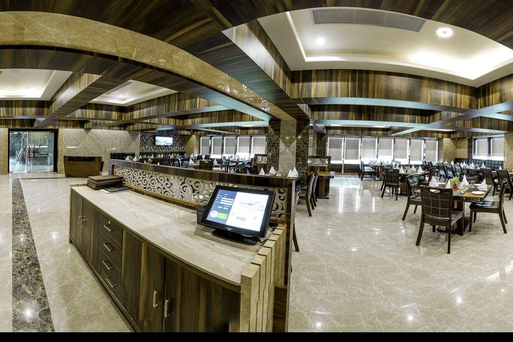 Clarion Inn Jaipur Kukas Restoran foto