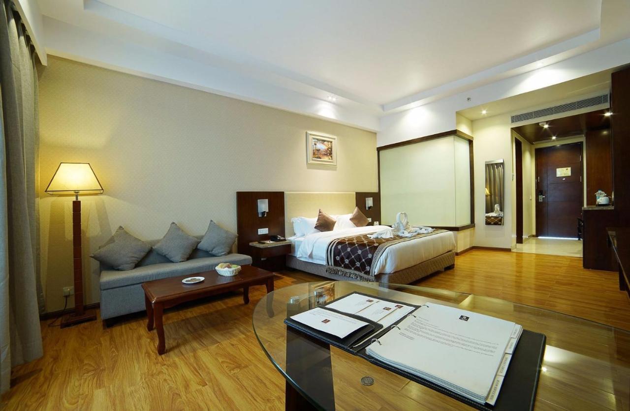 Clarion Inn Jaipur Kukas Bagian luar foto