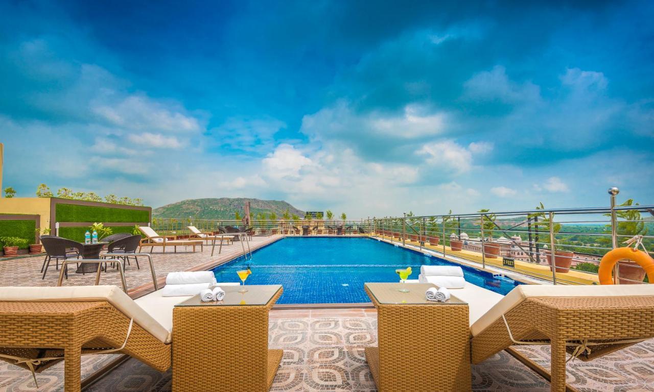 Clarion Inn Jaipur Kukas Bagian luar foto