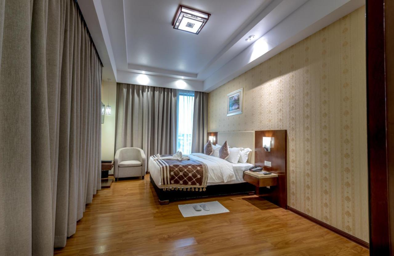 Clarion Inn Jaipur Kukas Bagian luar foto