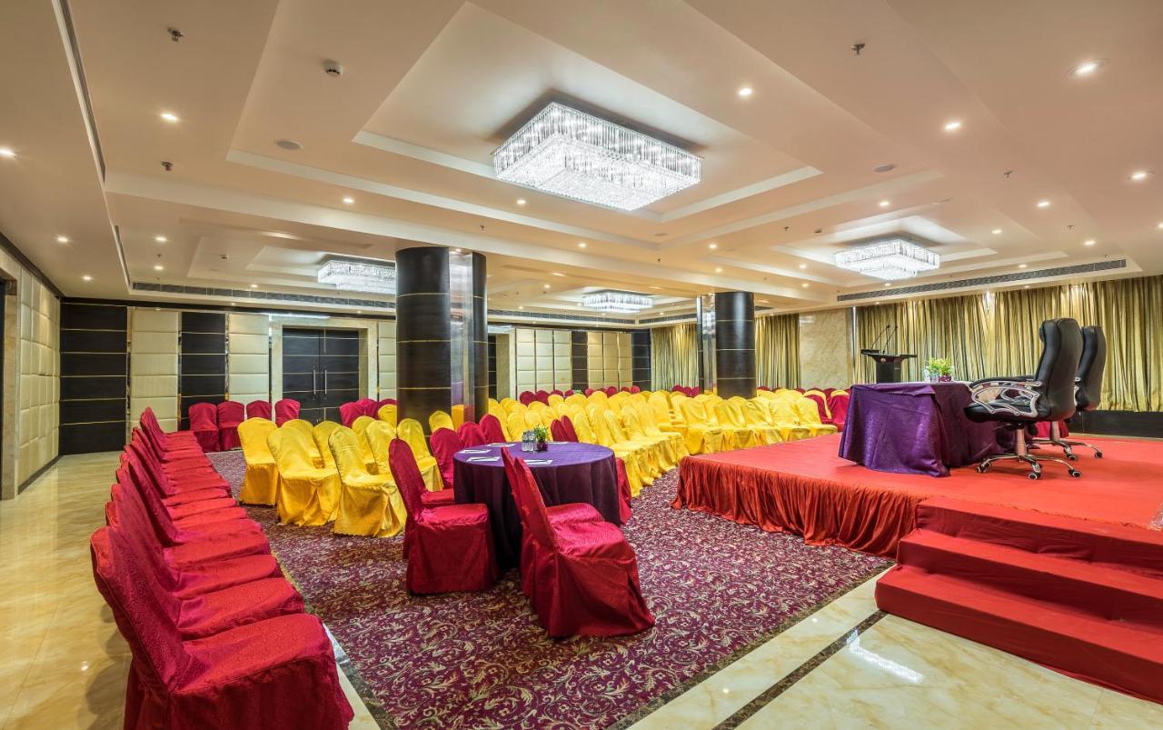 Clarion Inn Jaipur Kukas Bagian luar foto