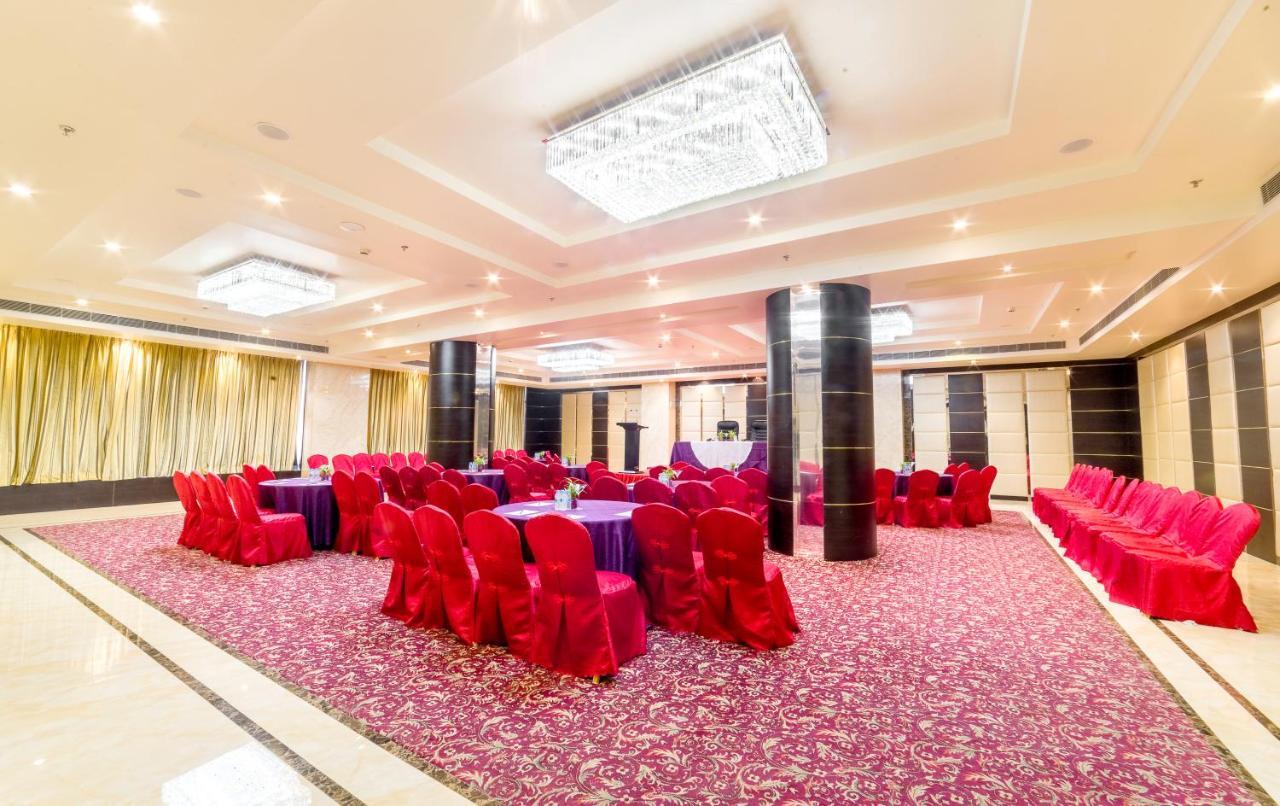 Clarion Inn Jaipur Kukas Bagian luar foto