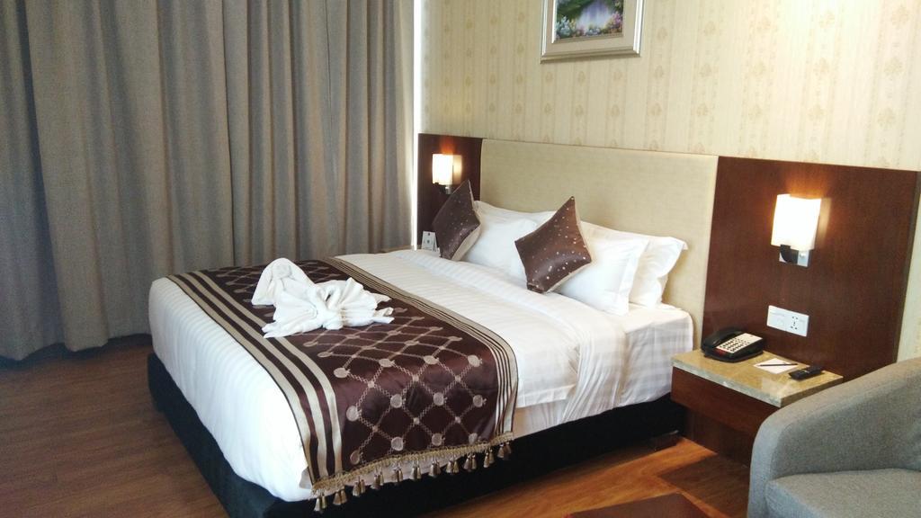 Clarion Inn Jaipur Kukas Bagian luar foto